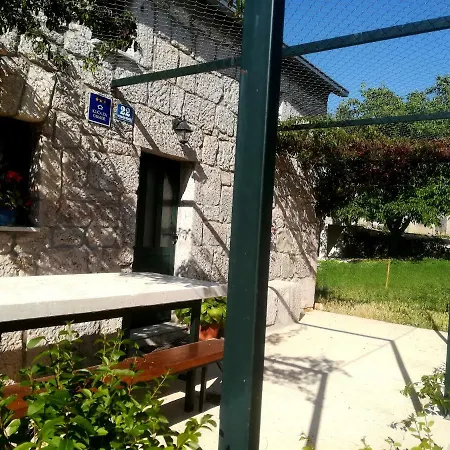 Πανσιόν Holiday Mislav Gornji Prolozac